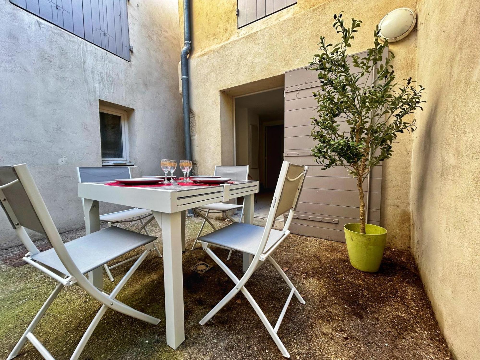 Terracotta Tranquility Apartment Arles Exterior photo